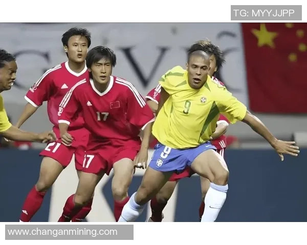 以足球星辉映荣耀赛场凝聚拼搏精神共筑梦想舞台